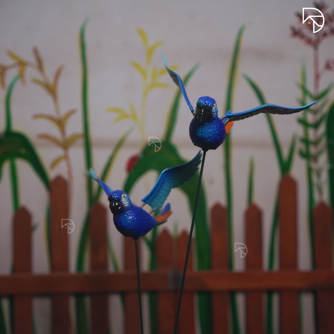 Flying Parrot Garden Stake