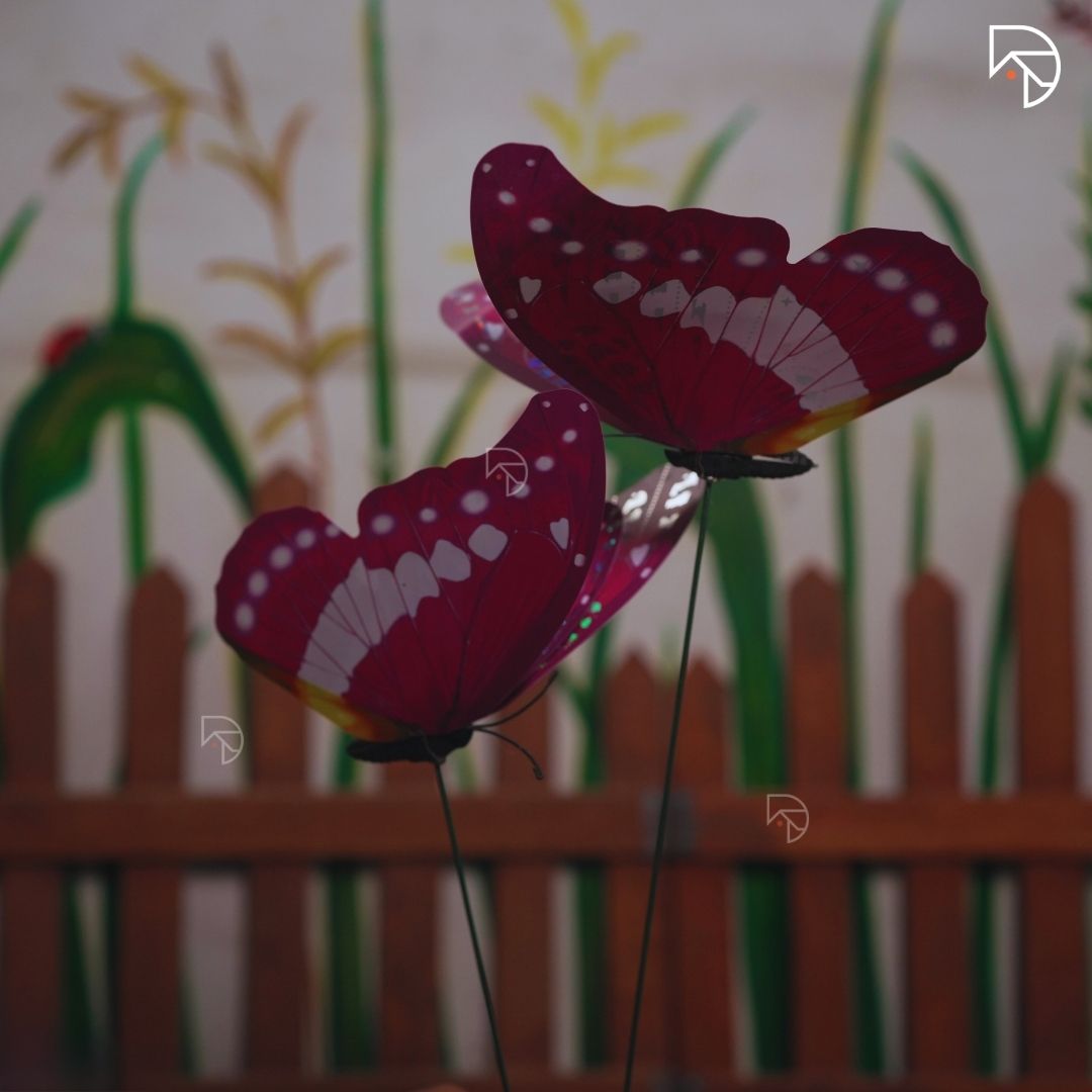Flutter Bloom Garden Butterfly