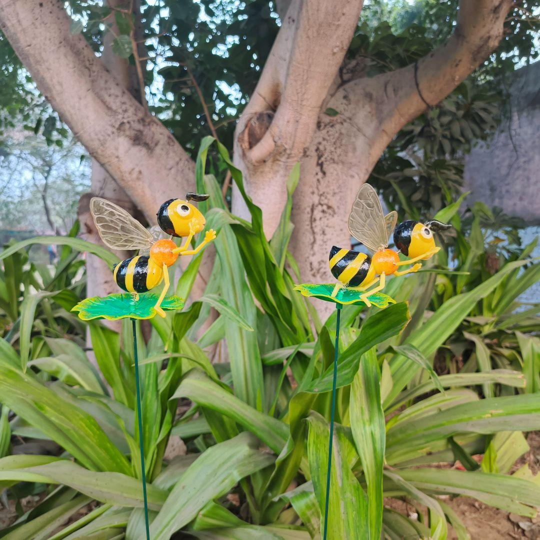 Garden Glow Bee Stakes - The Decorshed