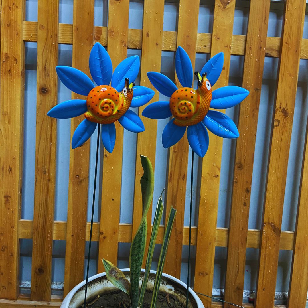 Floral PVC & Metal Stake Garden Decor (Pack of 2)