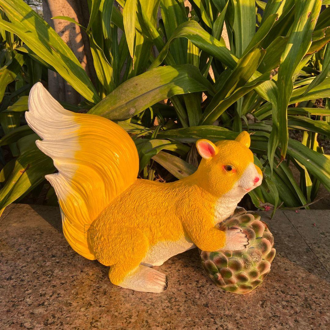 Big Squirrel Statues For Graden - The Decorshed