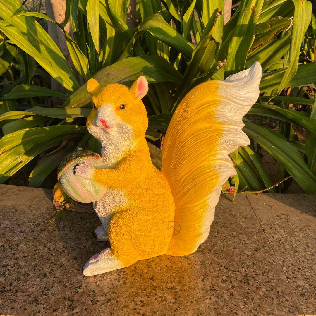 Big Squirrel Statues For Graden - The Decorshed