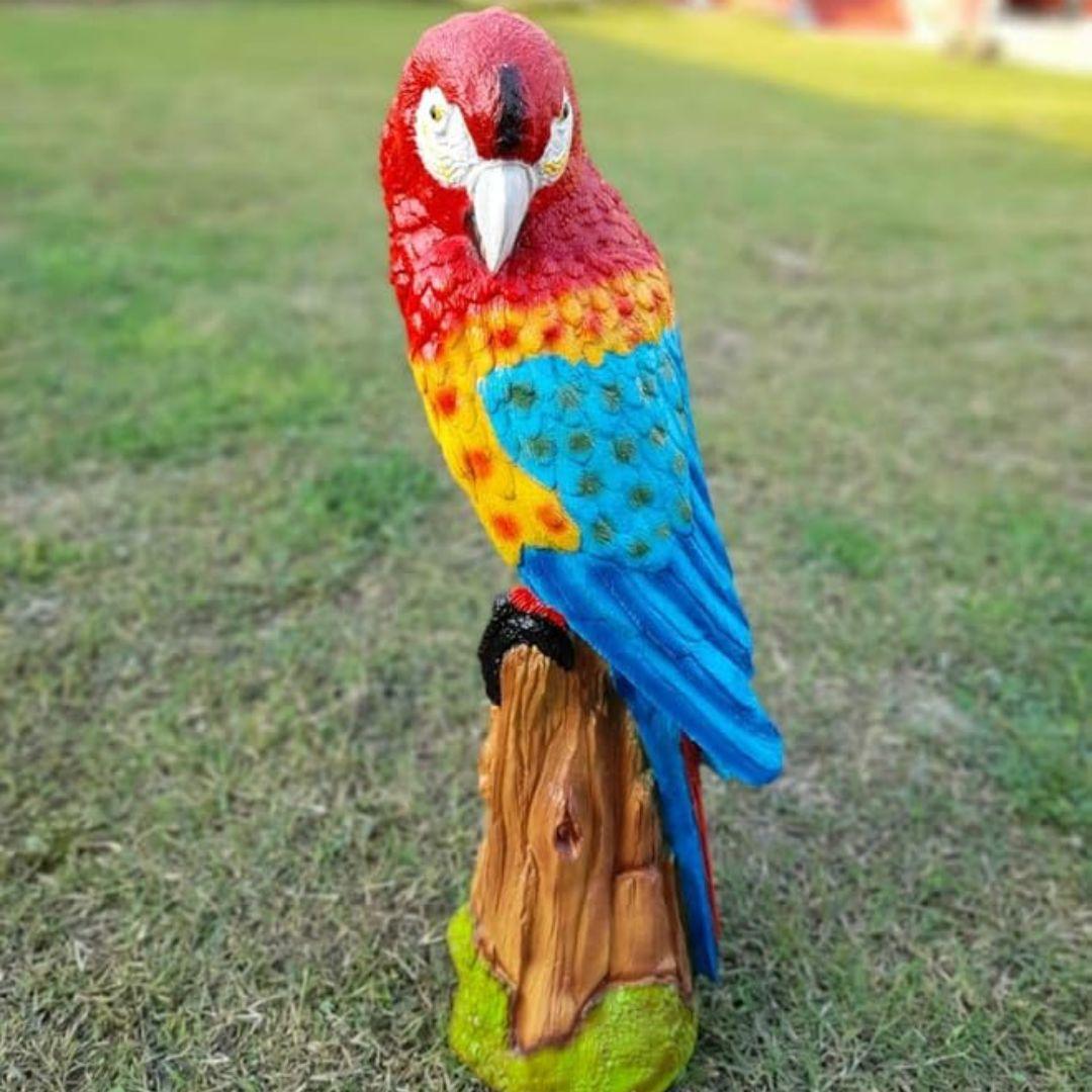 Large Parrot on Wood Log - The Decorshed