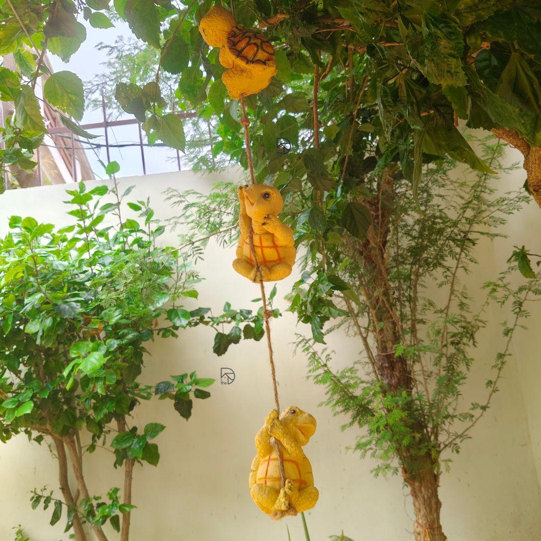 Playful Turtle On String - The Decorshed