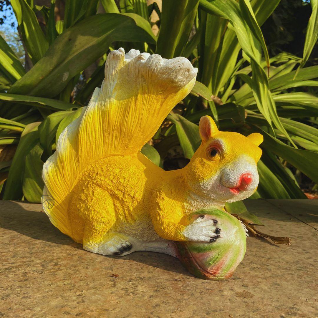 Small Squirrel Set for Garden Decor - The Decorshed