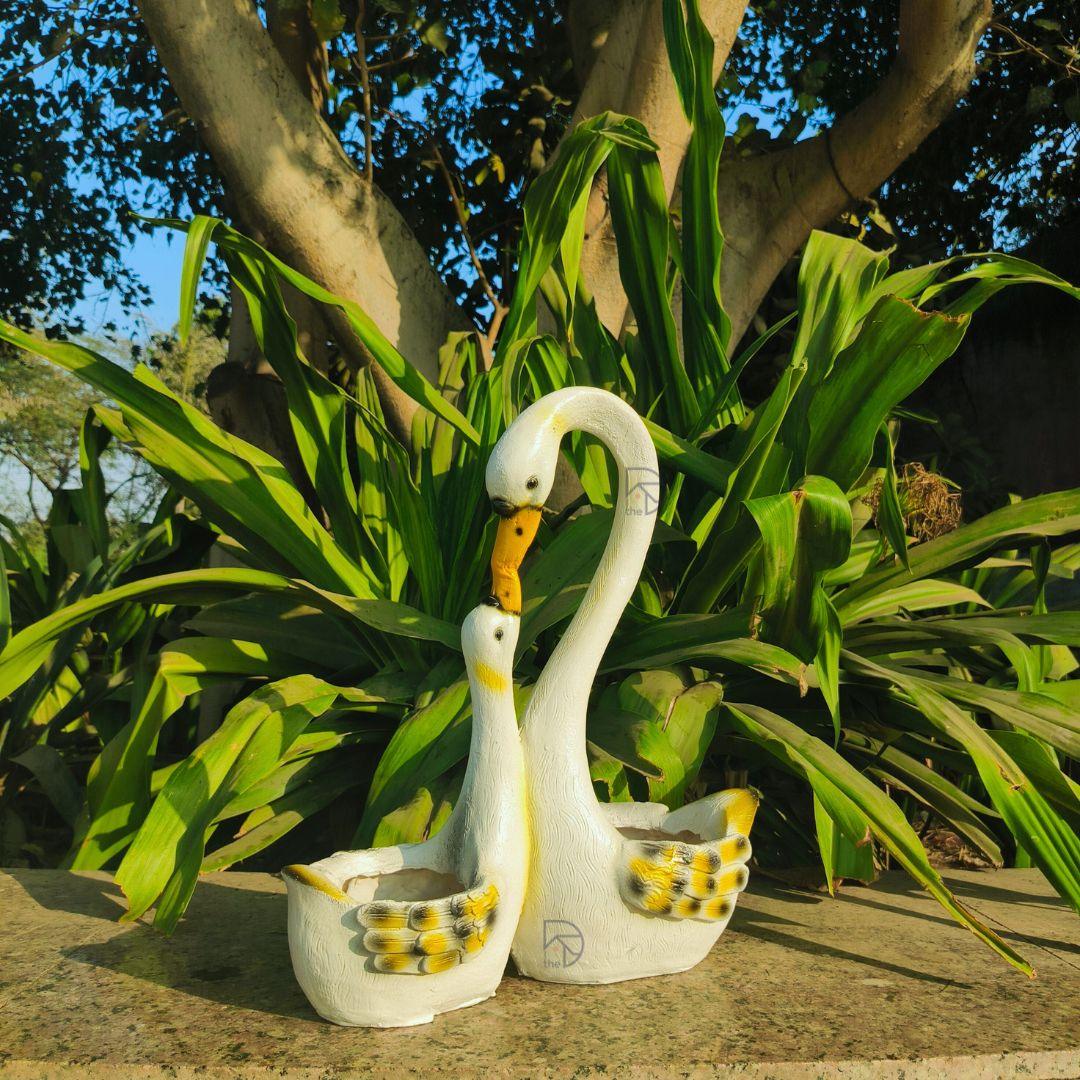 Swan Mother Baby Planter - The Decorshed