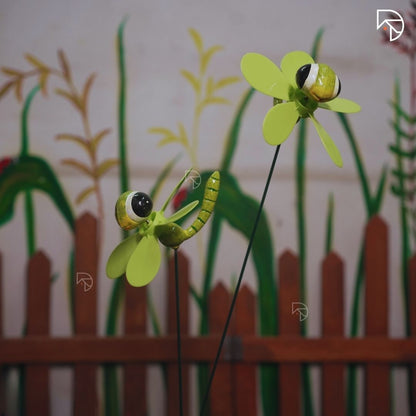 Bee Bloom Garden Spinner
