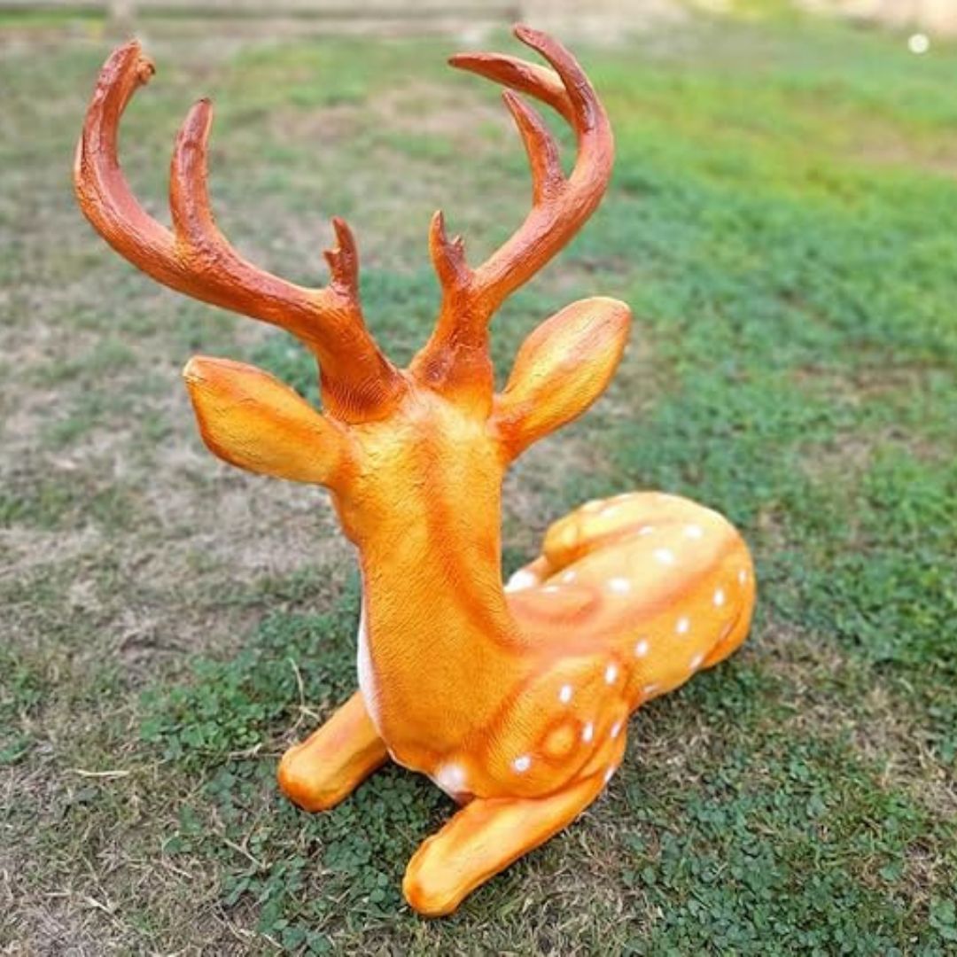 Sitting Deer with horn for Garden Decor