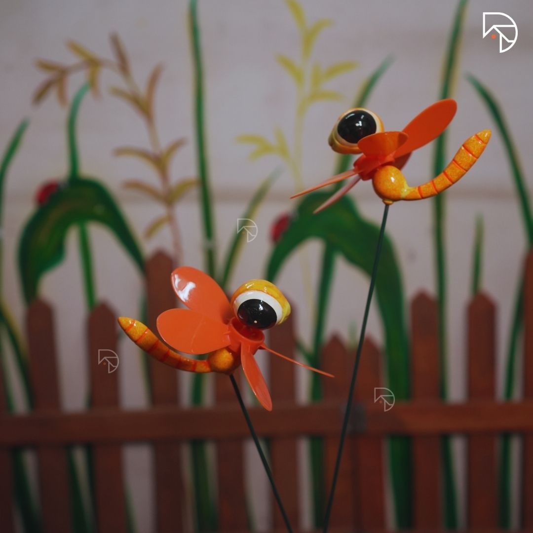 Bee Bloom Garden Spinner