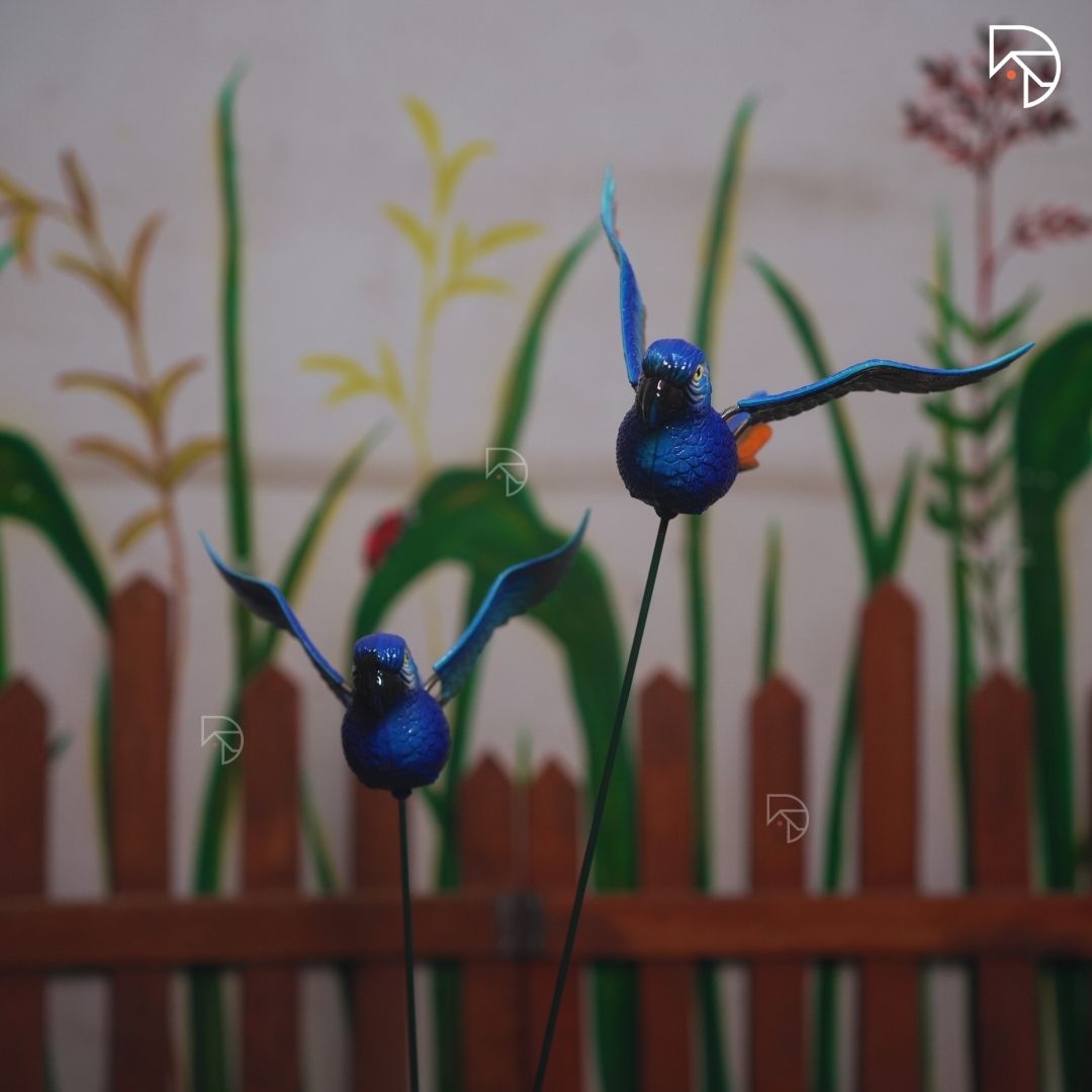 Flying Parrot Garden Stake