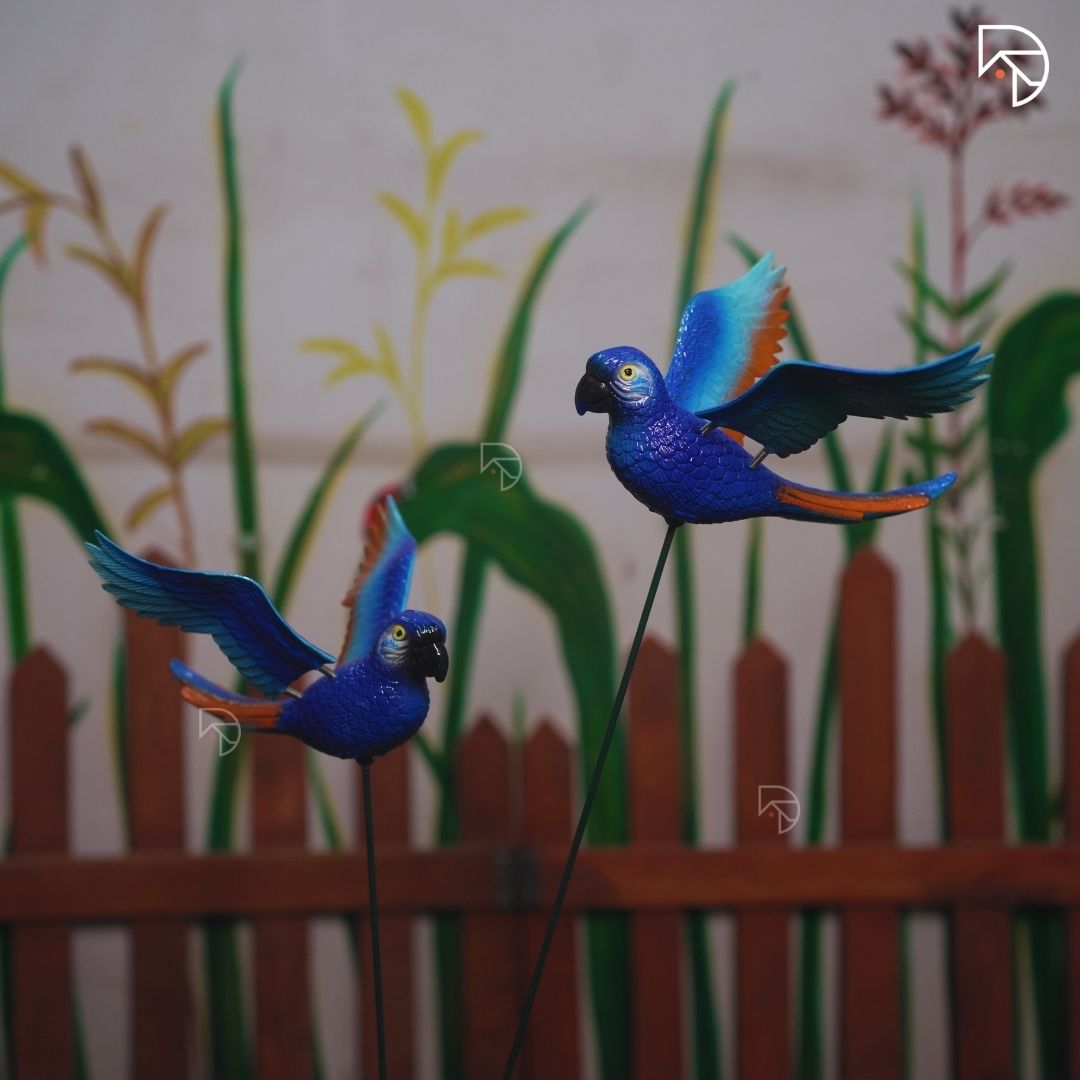 Flying Parrot Garden Stake