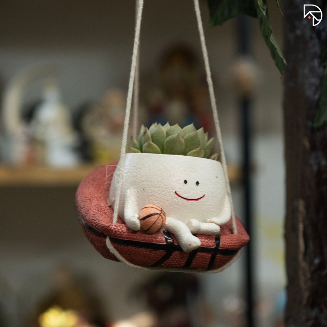 Hanging Smiley Face Planter with Basketball for Gift Balcony decor Home Decor