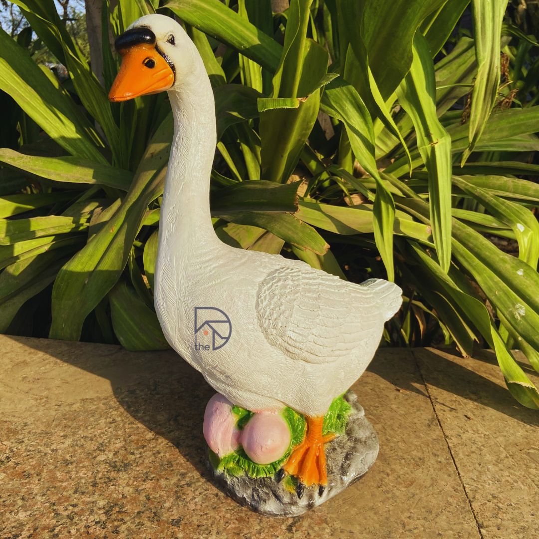 Small Duck with Egg - Cute Resin Duck Statue -    The Decorshed