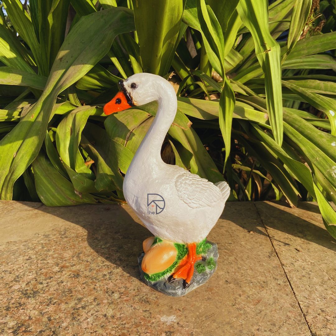 Small Duck with Egg - Cute Resin Duck Statue -    The Decorshed