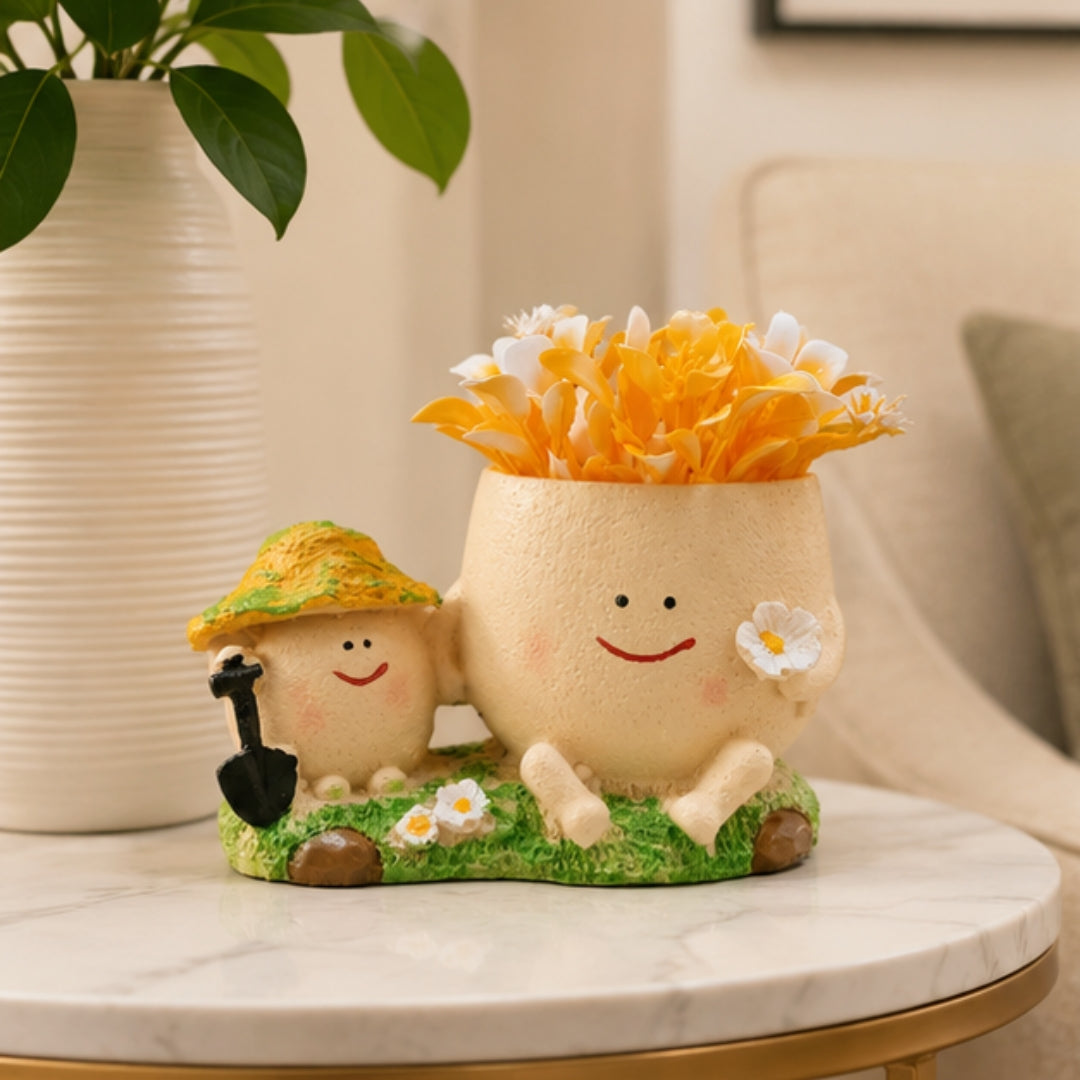 Smiley Face Planter Pot with Straw Hat