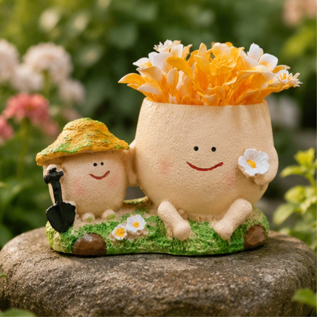Smiley Face Planter Pot with Straw Hat