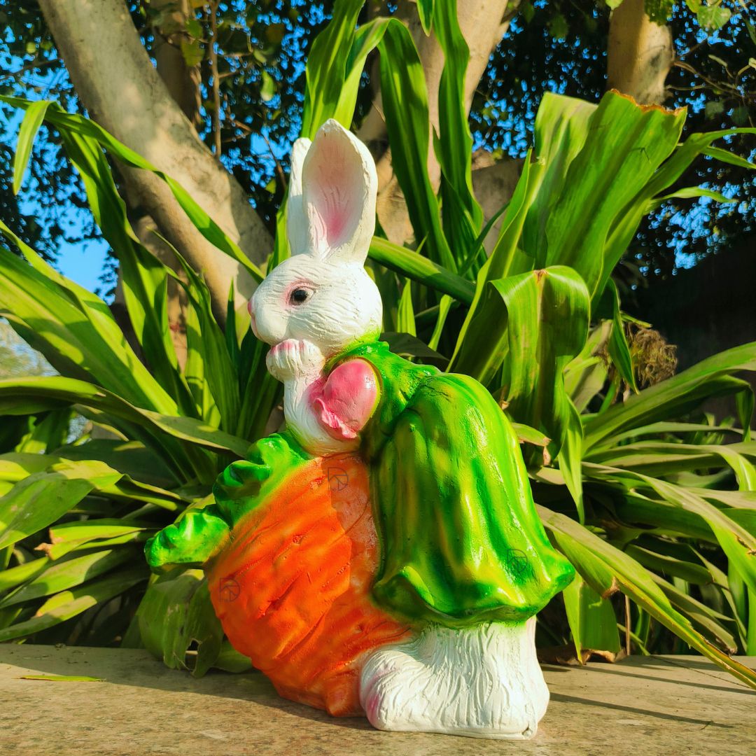 Bunny Pot statue