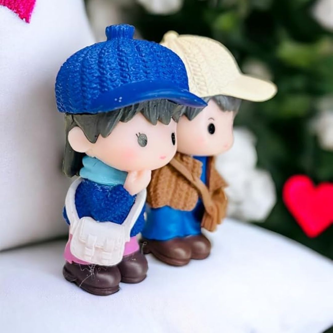 Miniature Couple with Bag for Fariy Garden Decoration