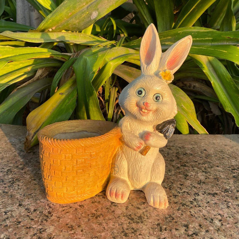 Rabbit with Planter – The Decorshed