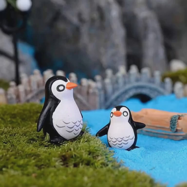 Miniature Penguin Set for Bonsai Tray Decor