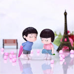 Miniature Couple with Umbrella for Bonsai Tray Decor